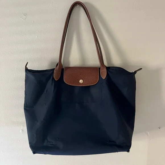 Longchamp Le Pilage M Tote - Picture 1 of 7